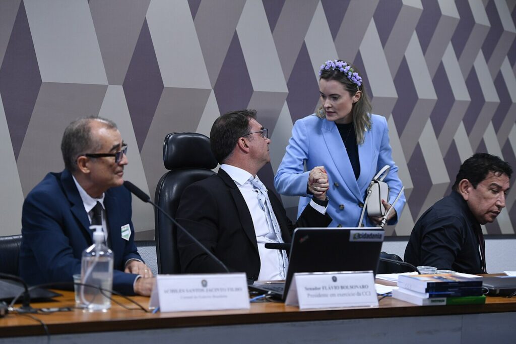 Júlia Zanatta movimenta cenário conservador com vídeo estratégico e fortalece no