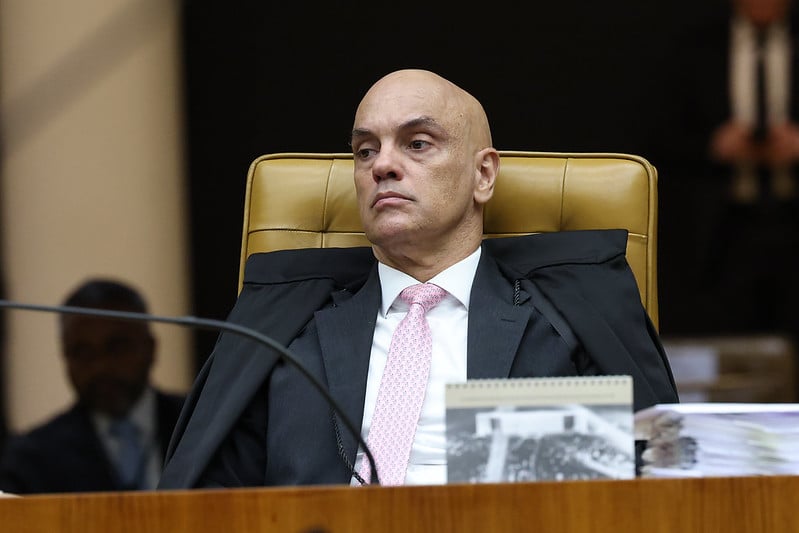 Plataformas Rumble e Trump Media pedem julgamento à revelia de Moraes nos EUA