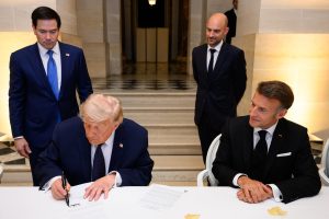 Donald Trump classifica cenário político brasileiro como 'perigoso' e critica condenação de Eduardo Bolsonaro