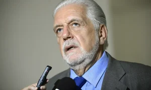 Aliado de Lula usa 'desespero' para descrever clima no governo após ação contra Jaques Wagner