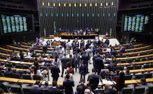 Câmara aprova urgência de projeto que pode anular demarcações indígenas em Santa Catarina e regras nacionais