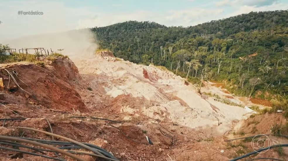 Comando Vermelho domina garimpo ilegal em terra indígena de MT e usa ouro para financiar o tráfico