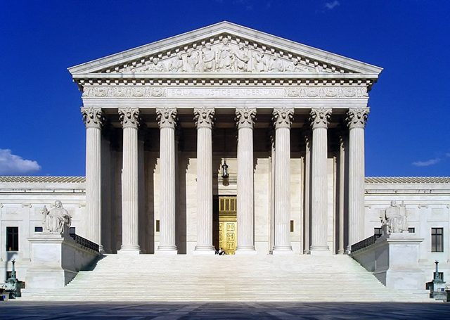 Suprema Corte dos EUA valida votos por correio pós-eleição: Trump e republicanos reagem com críticas