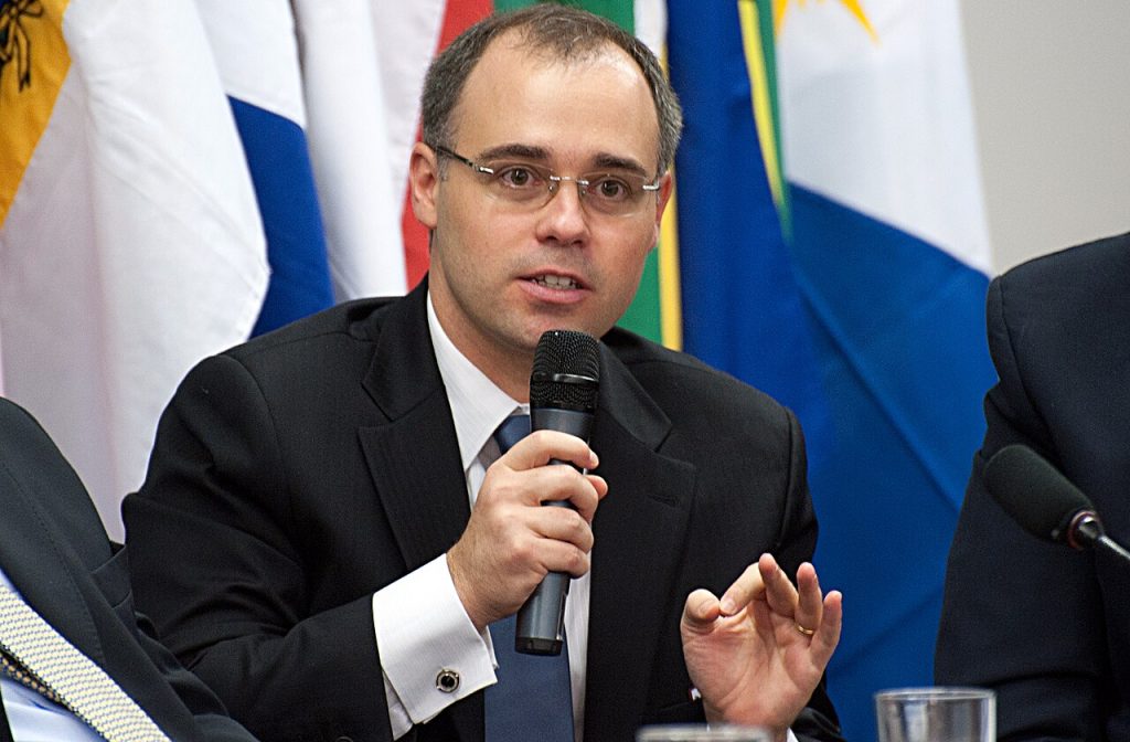 Ministros do STF e STJ se reúnem em Portugal para debater futuro do Direito em evento de Coimbra