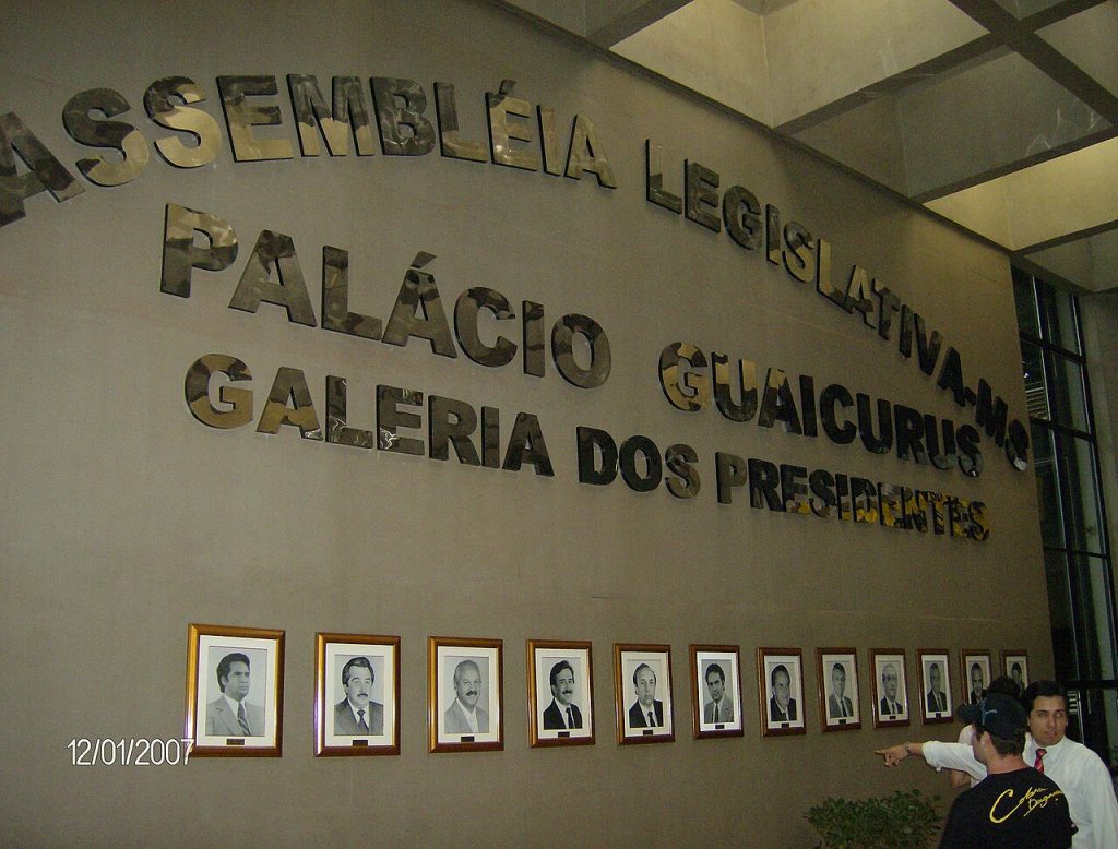 Assembleia de MS projeta gastos de R$ 618 mil para café da manhã de deputados, com pitaya e kiwi no cardápio