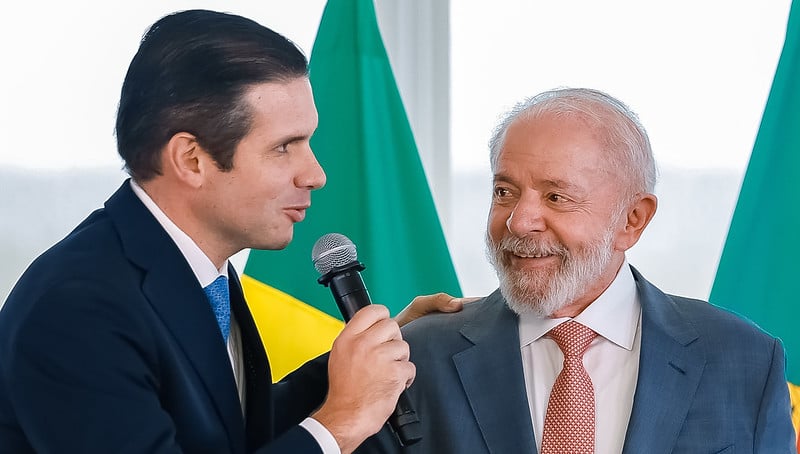 Governo Lula cede e retira urgência de projeto que 'trancava' pauta da Câmara sobre escala 6×1