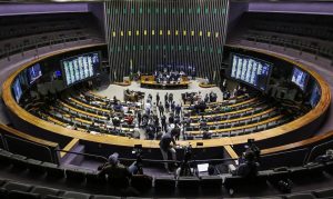 Comissão de Orçamento elege presidente, mas relatorias emperram em impasse do Senado