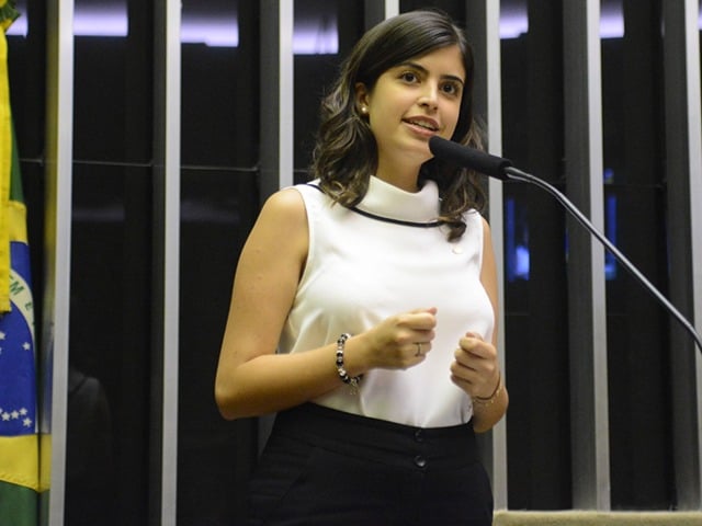 Câmara avança em PL da misoginia com polêmica sobre liberdade religiosa