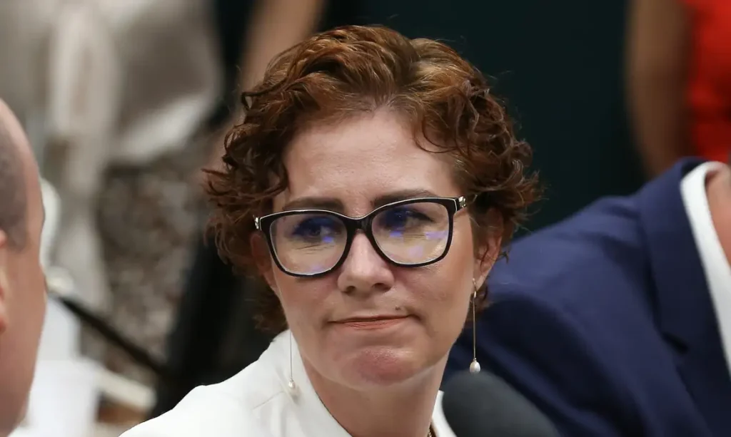 Extradição de Zambelli à vista: Corte de Roma decide em 1º de julho sobre pena de 5 anos de prisão