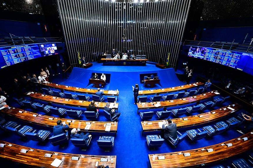 Senado aprova inclusão de educação política obrigatória nas escolas: entenda a mudança na LDB