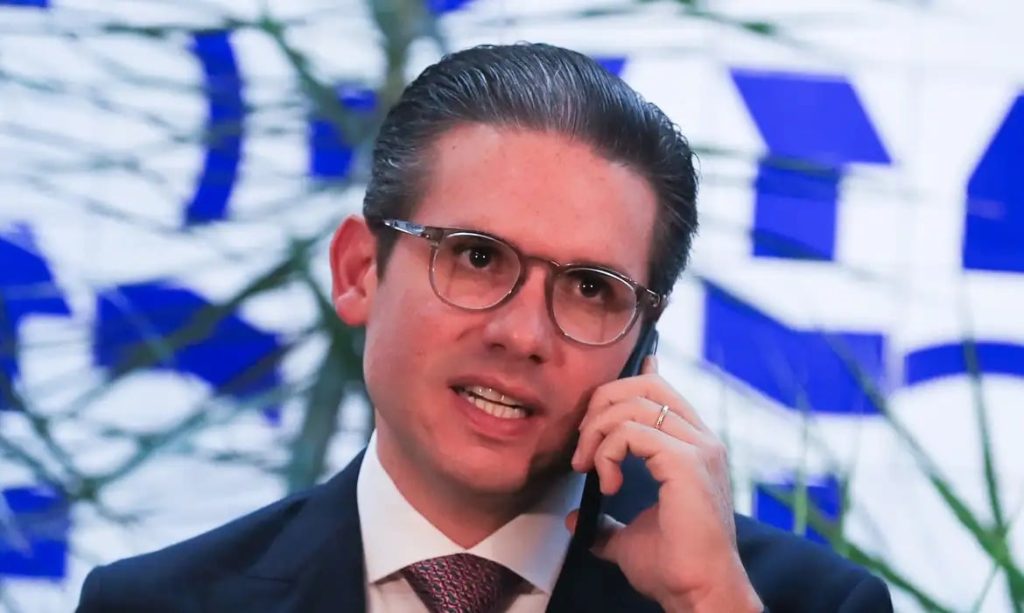 PF encontra conversas de Hugo Motta e banqueiro sobre empréstimo de R$ 22 milhões para empresa da cunhada