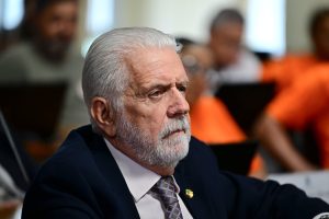 Líder do governo Lula no Senado, Jaques Wagner é alvo de operação da PF no caso Master