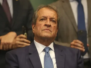 Valdemar Costa Neto se pronuncia sobre saída de Michelle Bolsonaro do PL Mulher e cita “momento difícil”