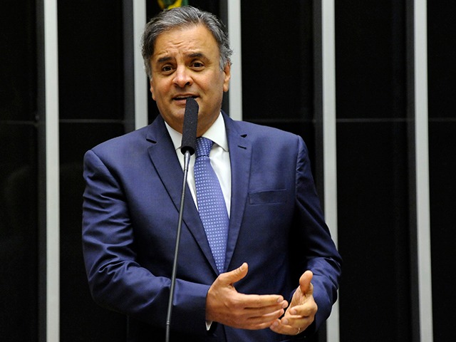 Aécio Neves lidera rejeição entre políticos, aponta AtlasIntel/Bloomberg