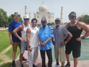 Victor Willis, a voz icônica do Village People, morre aos 74 anos: um legado na música e nos costumes