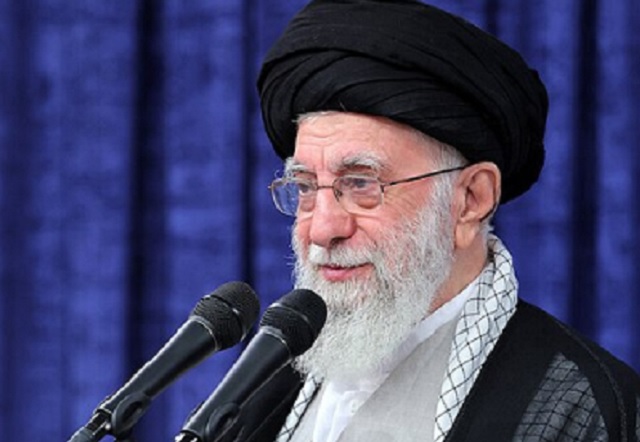 Irã tenta forjar unidade com funeral de Khamenei após 4 meses de sua morte