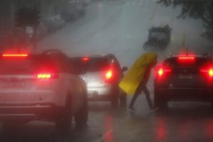 Seis cidades de Santa Catarina declaram emergência após temporais com granizo e mais de 400 desalojados