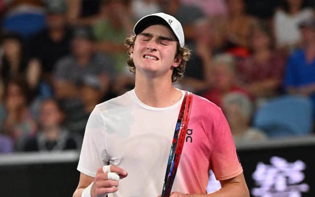 João Fonseca encerra participação em Wimbledon 2026, mas reafirma promessa no tênis mundial