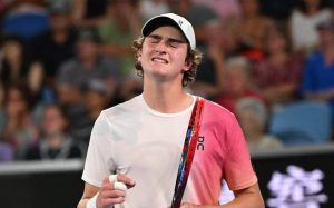 João Fonseca encerra participação em Wimbledon 2026, mas reafirma promessa no tênis mundial