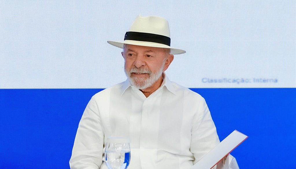 Lula inaugura túnel da Transposição sem água e critica 'papagaiada' da lei eleitoral