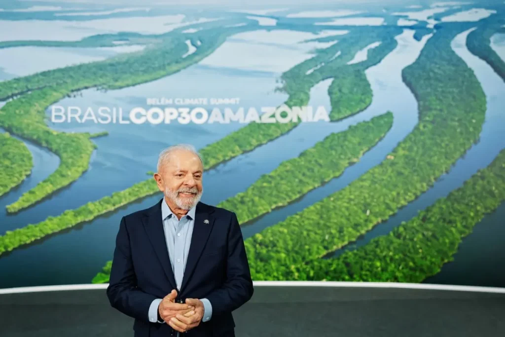 Plano energético de Lula destina R$ 2,8 trilhões a combustíveis fósseis, contrariando discurso da COP30
