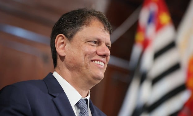 Tarcísio dispara com 46% em SP; rejeição de Haddad atinge 47%, aponta Datafolha