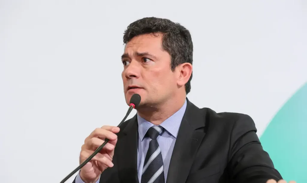 Pesquisa aponta Sergio Moro na liderança isolada pelo governo do Paraná com 37% dos votos