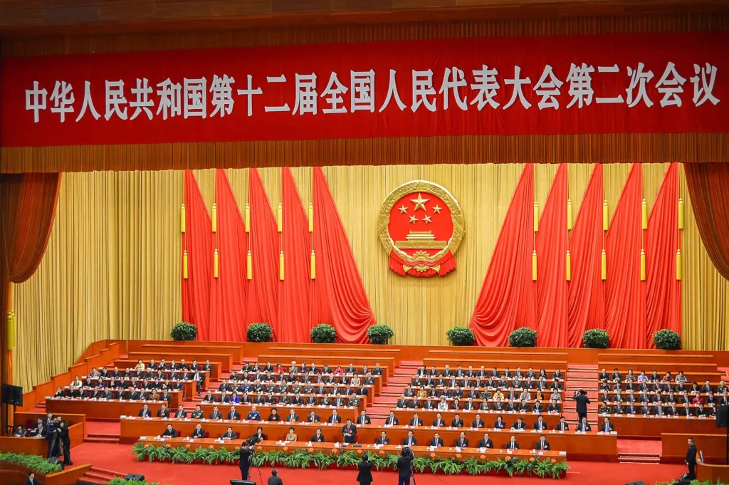 Relatório revela infiltração de programa ligado ao Partido Comunista da China em mais de 100 escolas e universidades dos EUA