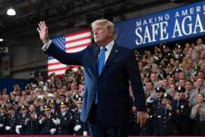 Trump eleva tom contra o Irã e classifica o Estreito de Ormuz como 'novo território dos EUA'