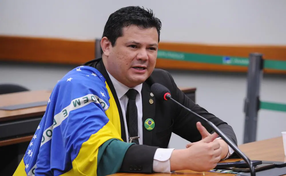STF abre ação penal e torna Gilvan da Federal réu por ofensas a Lula na Câmara