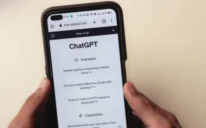 OpenAI cria versão do ChatGPT para adolescentes e dá a pais o poder de limitar acesso
