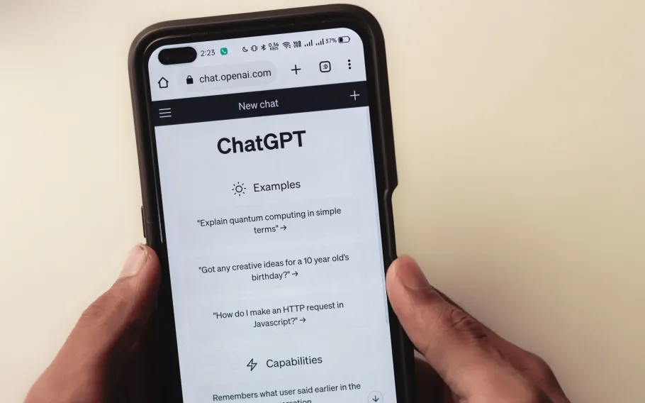 OpenAI cria versão do ChatGPT para adolescentes e dá a pais o poder de limitar acesso
