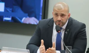 Sem recursos para morar na capital, Daniel Silveira pede ao STF para alterar medidas cautelares
