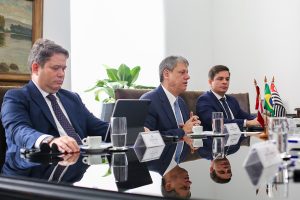 Com um 'talvez', Tarcísio de Freitas não descarta disputar a Presidência e lidera corrida pelo governo paulista