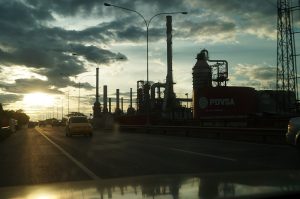 Empresas dos EUA fecham acordos com a Venezuela para explorar petróleo após queda de Maduro