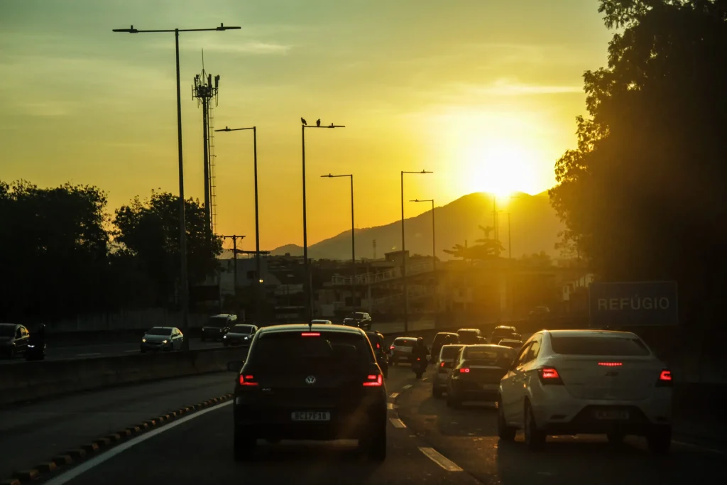 Termômetros batem 39°C em Palmas e Curitiba tem risco de geada com 8°C neste sábado