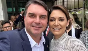 Com Michelle e nova estratégia, campanha de Flávio Bolsonaro reage e busca unificar a direita