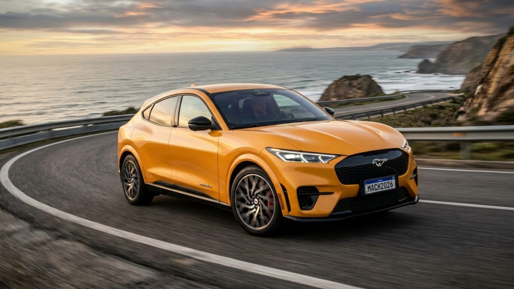 Mustang elétrico com 487 cv vai de 0 a 100 km/h em 3,7 segundos e aposta em espaço para a família
