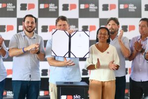 Tarcísio aposta em pautas para mulheres e pede novo voto de confiança em São Paulo