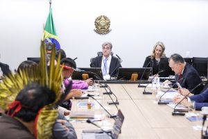 'Juiz não deve querer ficar rico', adverte André Mendonça ao defender vocação de serviço no Judiciário