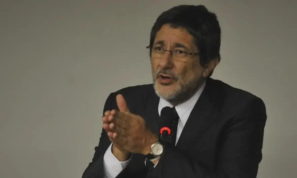 Coordenador de Lula sugere intervenção do Tesouro para baixar juros e defende alta de impostos