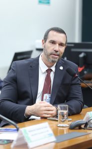 Comitê de deputado do PL é alvo de vandalismo com tinta e ovos em Mato Grosso do Sul