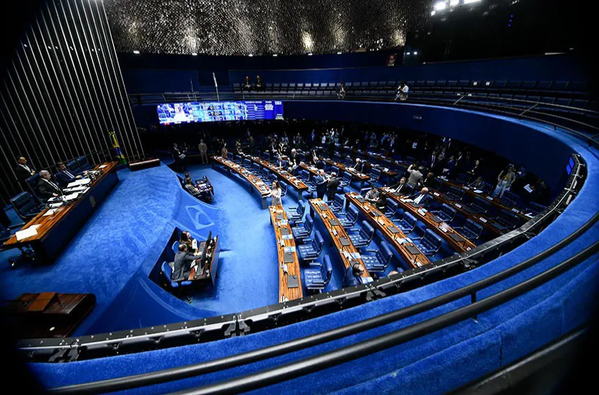 Senadores articulam 12 emendas para flexibilizar a PEC do fim da escala 6×1 e conter impactos na economia