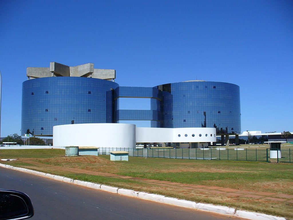 Ministério Público Eleitoral contesta quase mil registros e mira candidaturas em todo o país para 2026