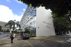 Mensagens revelam como ex-chefe de gabinete de Lula abriu portas do Ministério da Saúde para contrato milionário