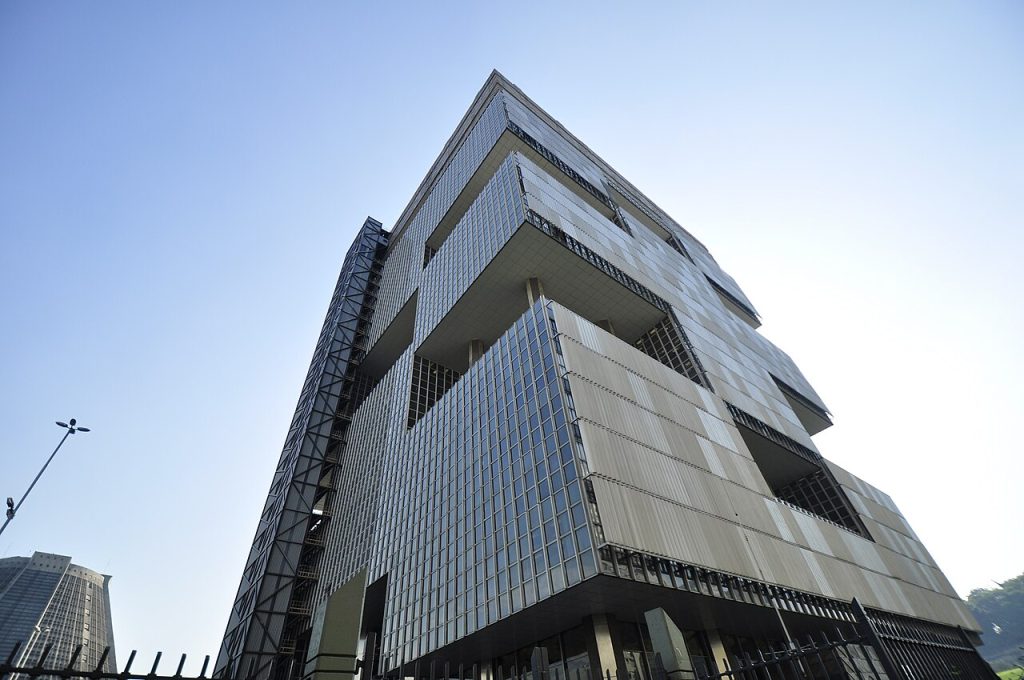 Petrobras antecipa resgate de US$ 1 bilhão em títulos para conter despesas com juros em dólar