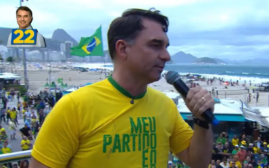 Flávio Bolsonaro se reúne com 14 líderes do PIB e propõe volta do Teto de Gastos
