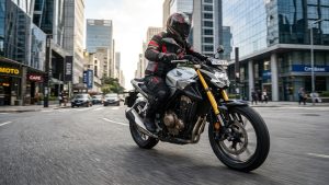Honda CB300F Twister 2027 ganha suspensão invertida e controle de tração sem alterar potência de 24,7 cv