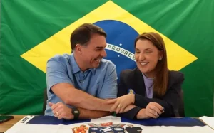 PL filia Daniella Marques, ex-presidente da Caixa e fiadora do plano econômico de Flávio Bolsonaro