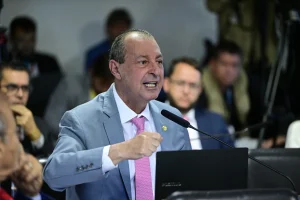 Senado acelera PEC do fim da escala 6×1 com rejeição de emendas que flexibilizavam jornada para empresas